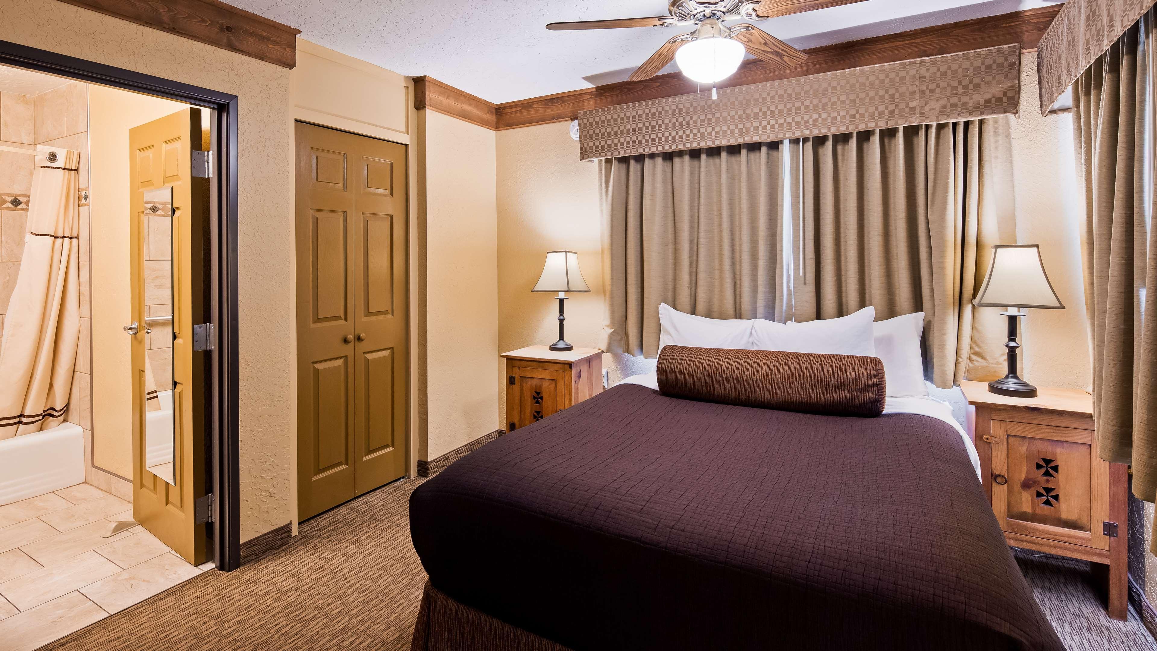 Best Western River'S Edge Red River Bagian luar foto