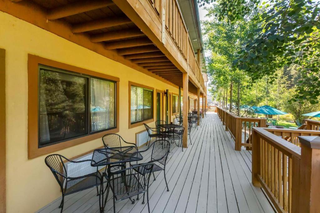 Best Western River'S Edge Red River Bagian luar foto