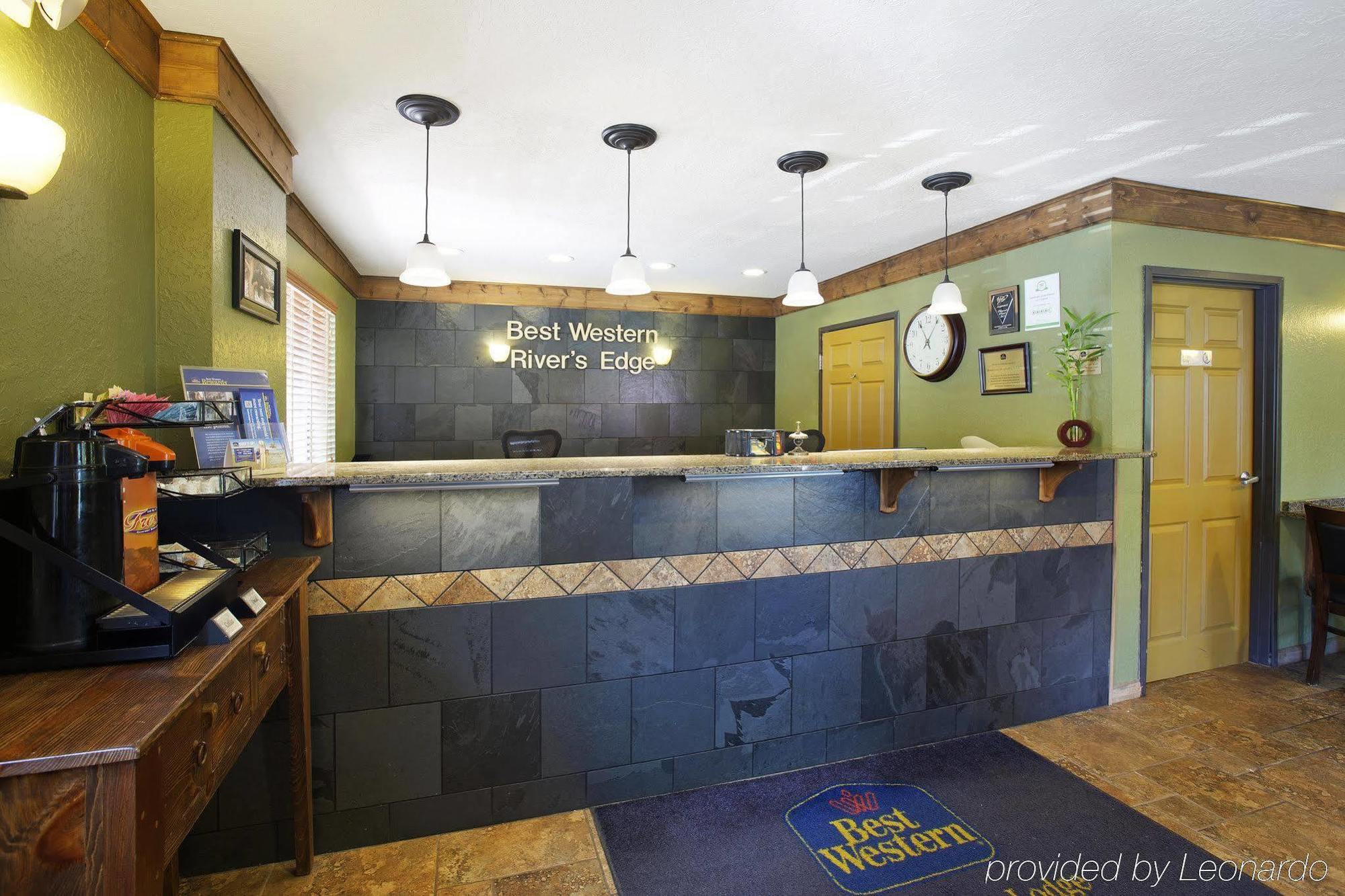 Best Western River'S Edge Red River Bagian luar foto